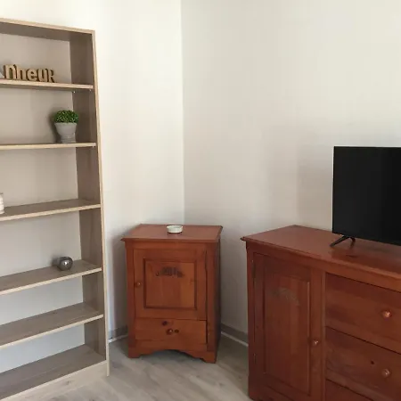 Apartment Studio Tout Equipe. Nice